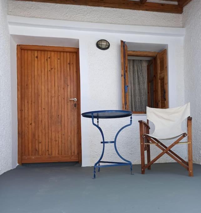Στη Μεσσάδα... Sti Messada... Villa Ioulis Eksteriør billede